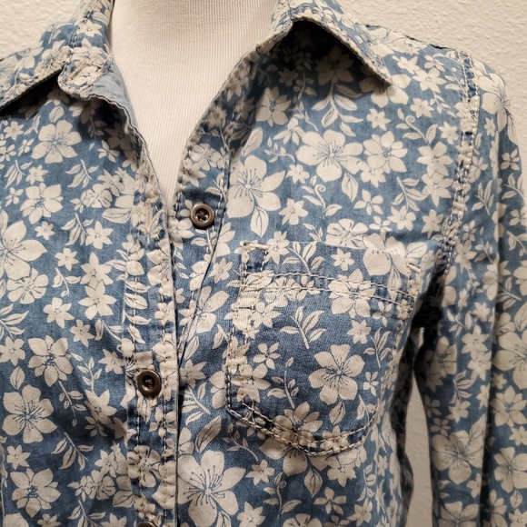 Flowered Seven7 Button Up - Picture 7 of 8